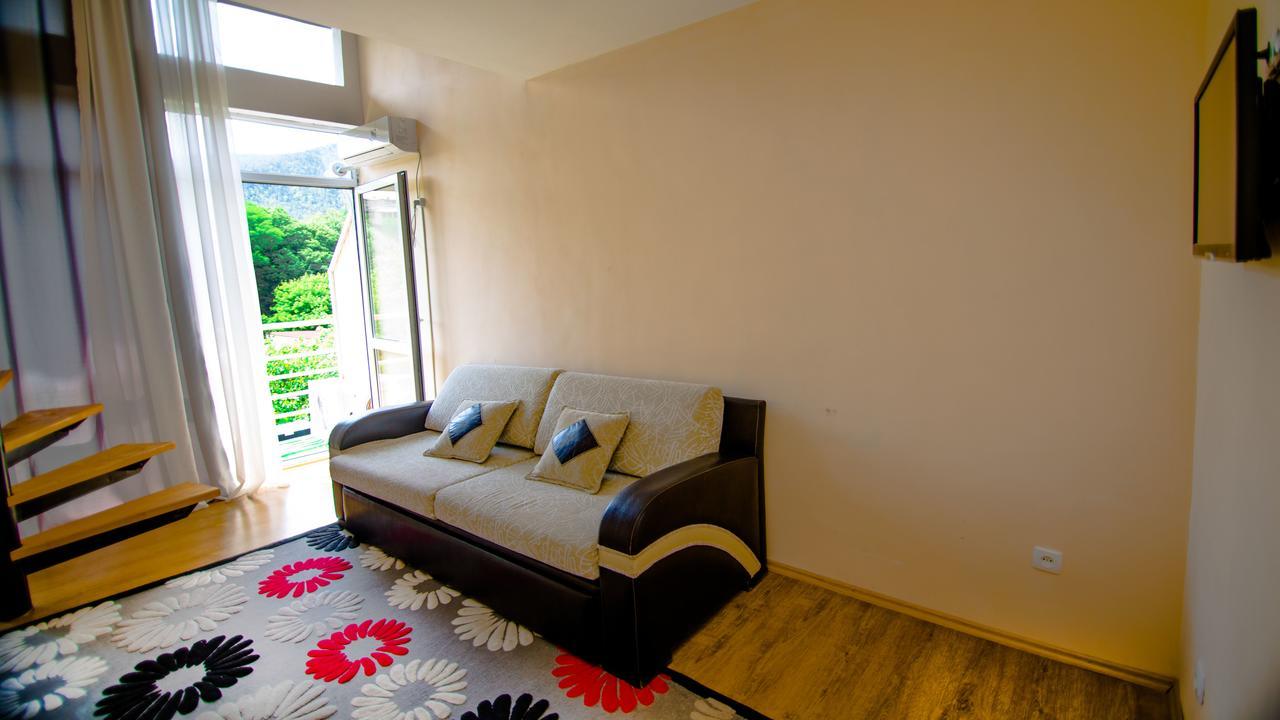 Hotel Borjomi Aisi Bordzjomi Buitenkant foto